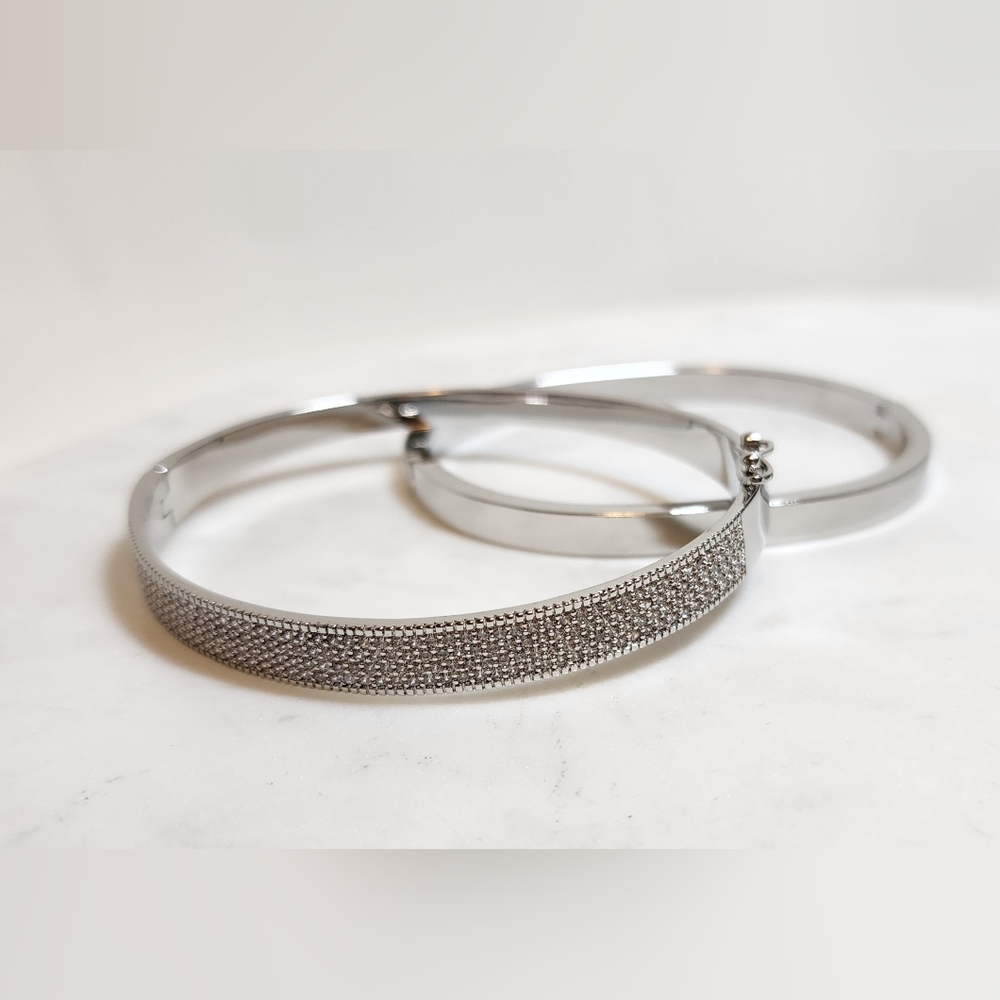 Set of 2 Silver-Tone Bangle Bracelets – Crystal & Sleek Minimalist